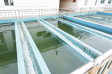 Chemical stripping baths